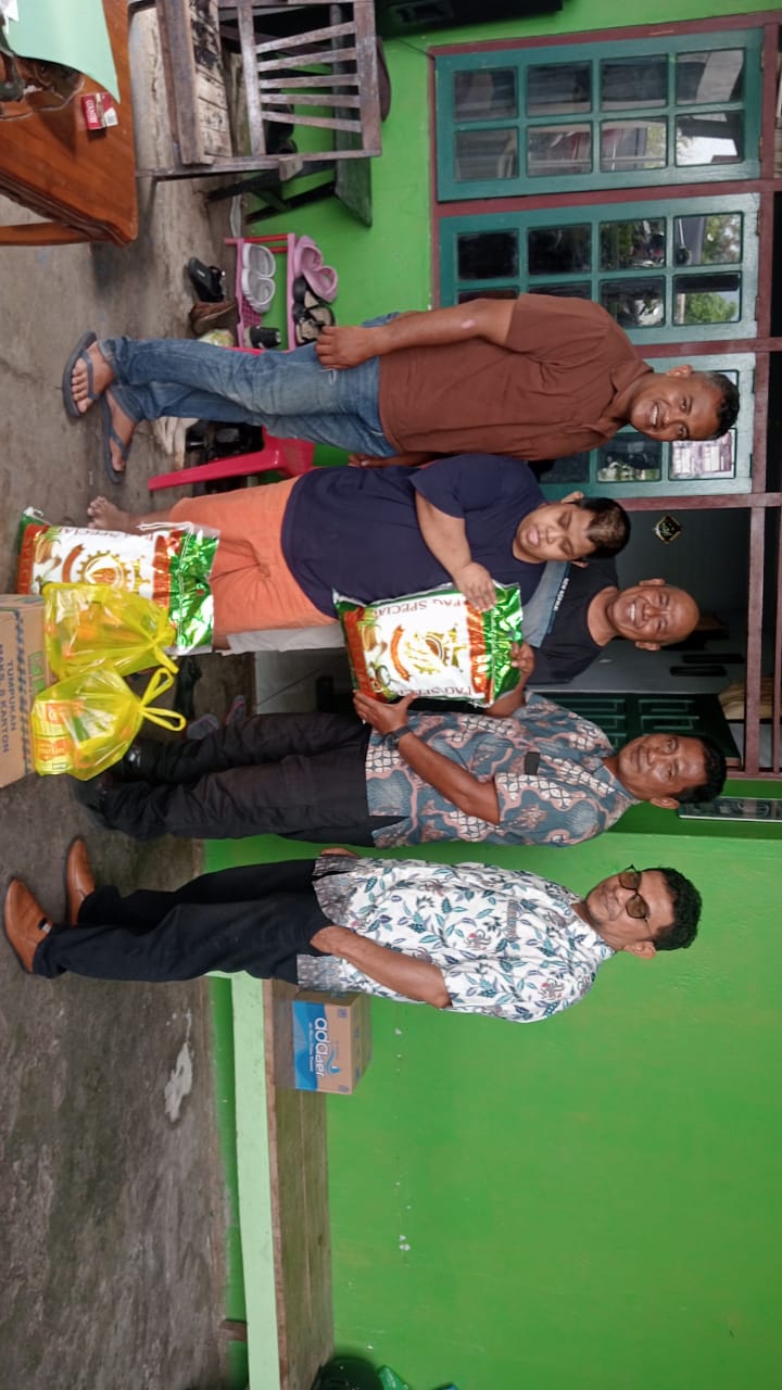Dinas Sosial Salurkan Bantuan untuk Korban Kebakaran di Kelurahan Kalumata